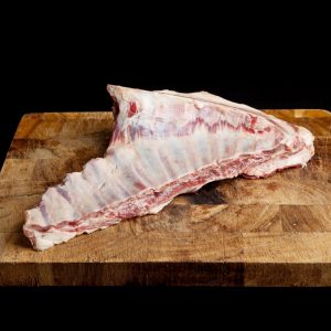 חזה טלה עם עצם (אסאדו)